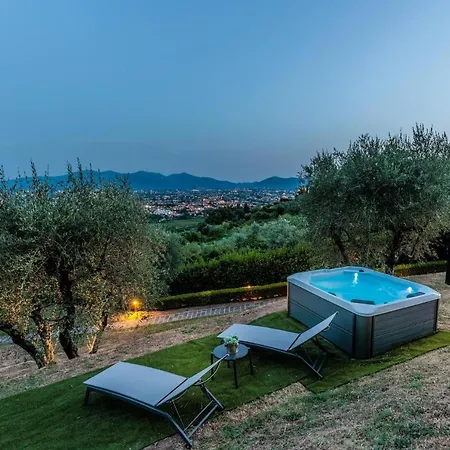 Rapondi, A Stone Farmhouse With Incredible View Villa