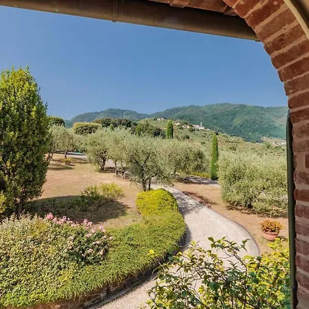 Villa Rapondi, A Stone Farmhouse With Incredible View *