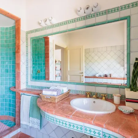 Rapondi, A Stone Farmhouse With Incredible View Villa Lucca