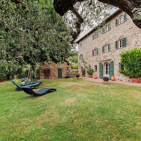 Rapondi, A Stone Farmhouse With Incredible View *
